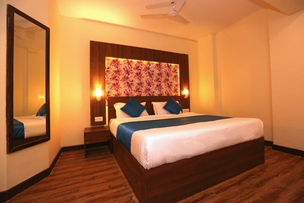 Hotel Shantidoot, Dadar Mālād Extérieur photo